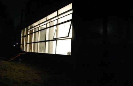 Between the real and reality (topography of private/public space)